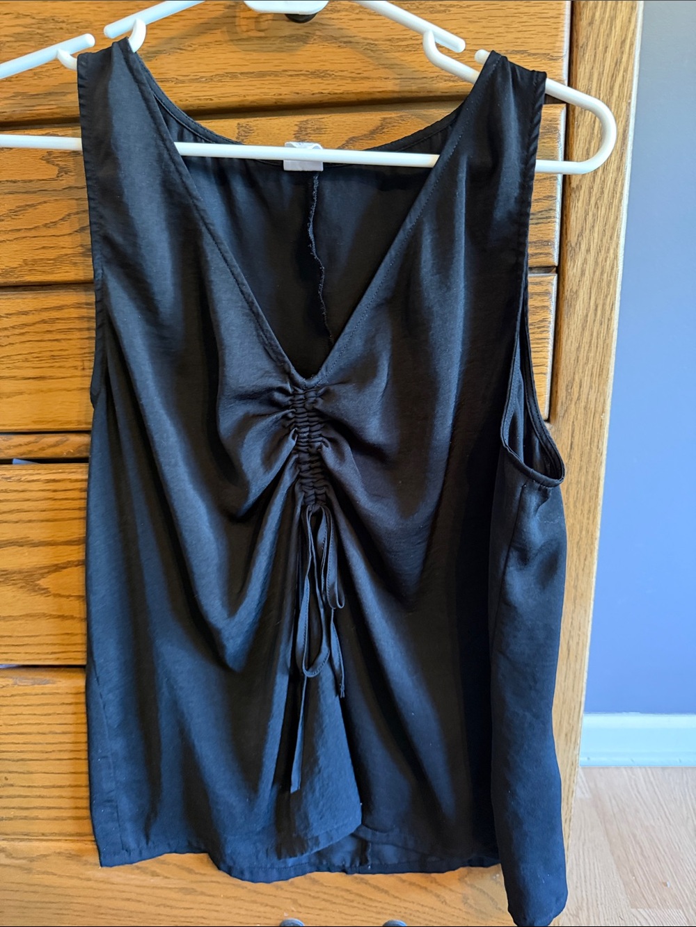 Melrose and Market Women’s Black Sleeveless Ruched Front Tank Top